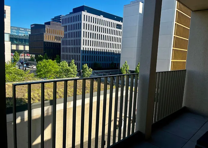 Cozy Cloche Nest - *